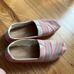 Toms size 8 striped light pink, peach, grey, white worn once